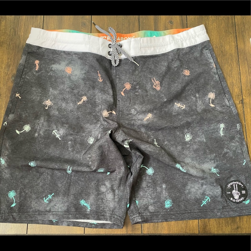 Men’s Billabong Boardshorts